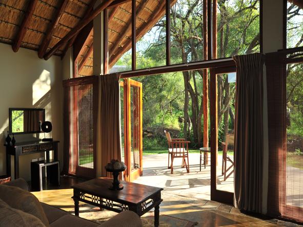 Black Rhino Game Lodge - Patio